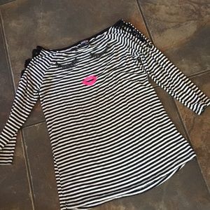 Adorable striped top